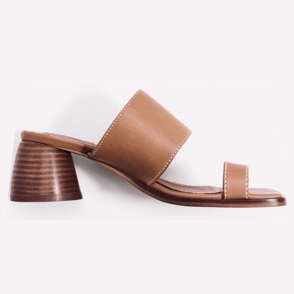 Topshop Brown Toe-Loop Low Heel Sandals EU 35